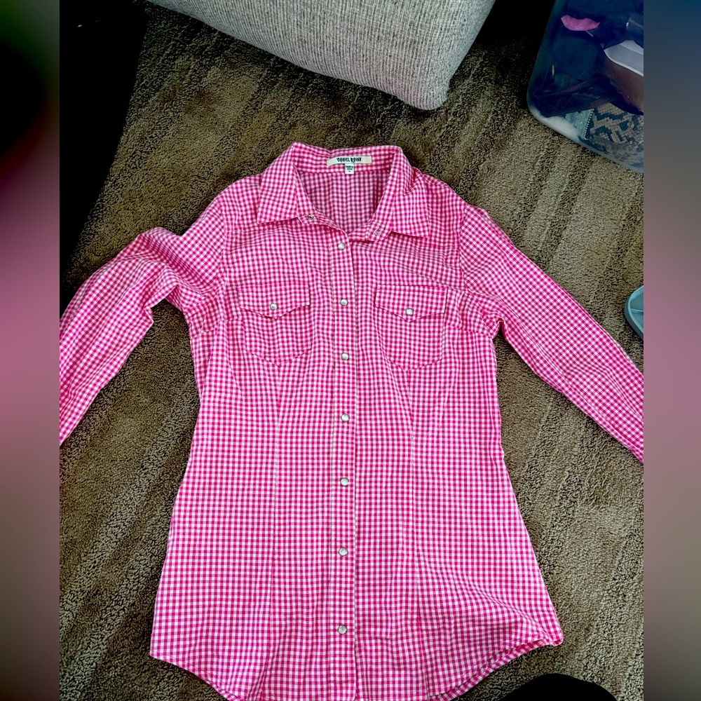 Daniel Rainn ladies size small pink& white plaid checkered/western button-down